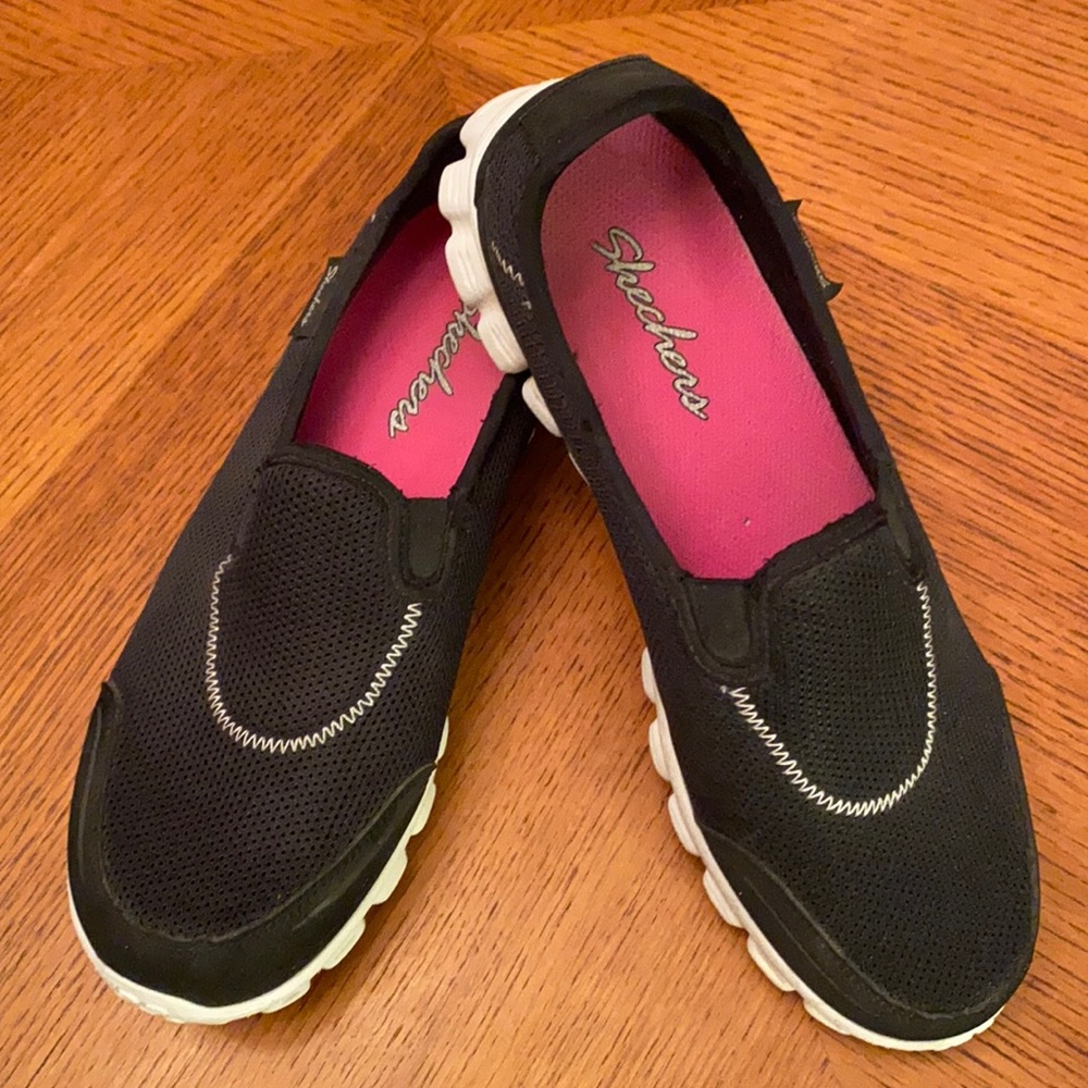 Skechers performance slip on shoes